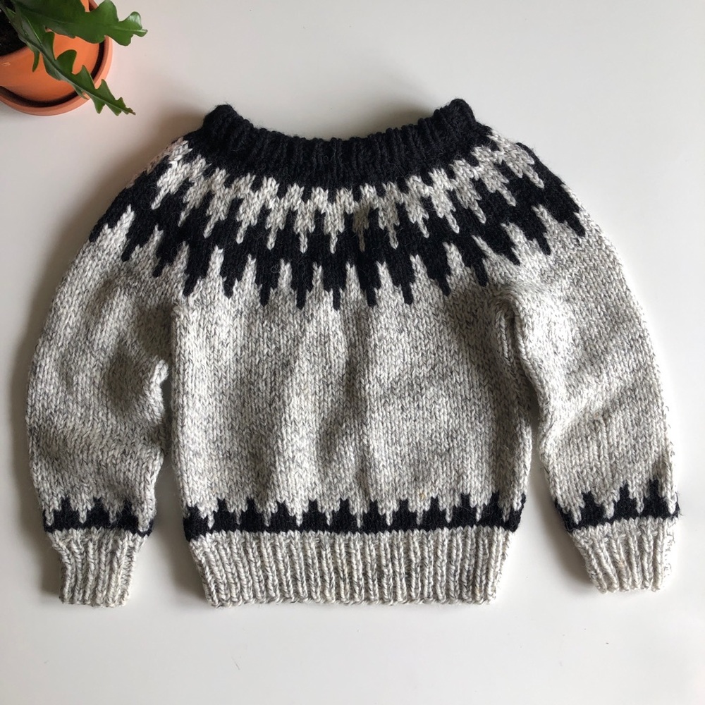 Vintage Kids Boys Girls Fairisle Ski Sweater Handknit Retro Grey Black